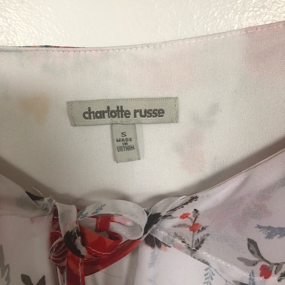 Flowy, Floral Summer Dress - Picture 3 of 8